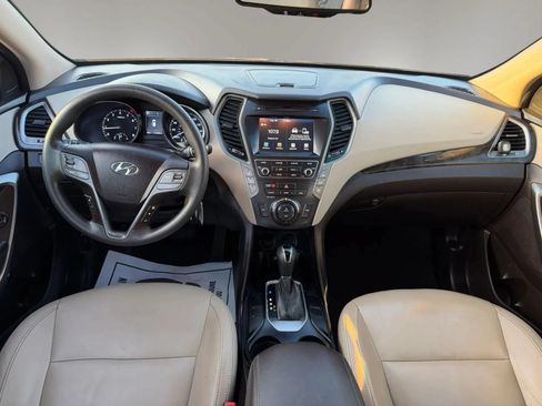 Used 2018 Hyundai Santa Fe SE FWD image 43