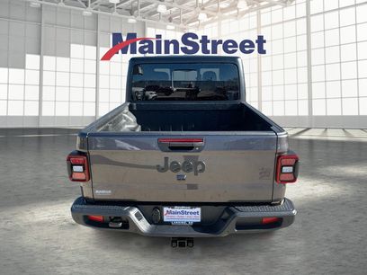 New 2026 Jeep Gladiator Sport