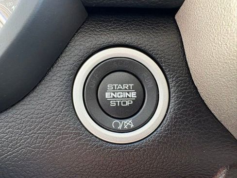 Used 2024 RAM 2500 Laramie image 25