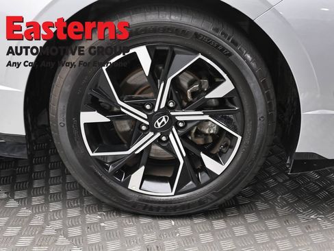 Used 2025 Hyundai Sonata SEL FWD image 31