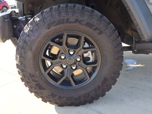 Used 2025 Jeep Wrangler Unlimited Sport S 4xe AWD/4WD image 26