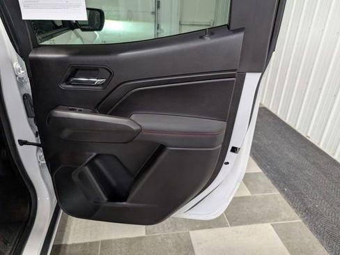 Used 2023 Chevrolet Colorado Z71 w/ Z71 Convenience Package 2 image 26