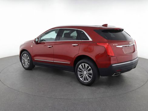 Used 2019 Cadillac XT5 Luxury FWD image 3
