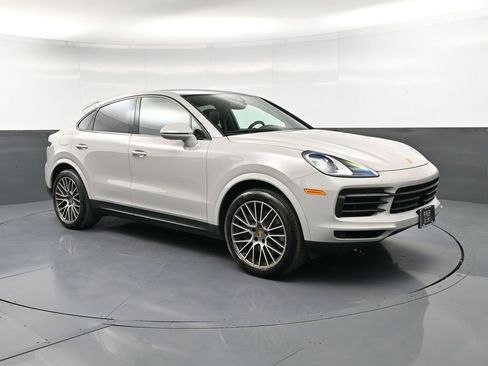 Certified 2023 Porsche Cayenne Coupe image 10
