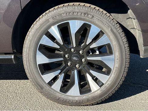 New 2026 Ford Expedition Max Platinum w/ Driver's Package image 42