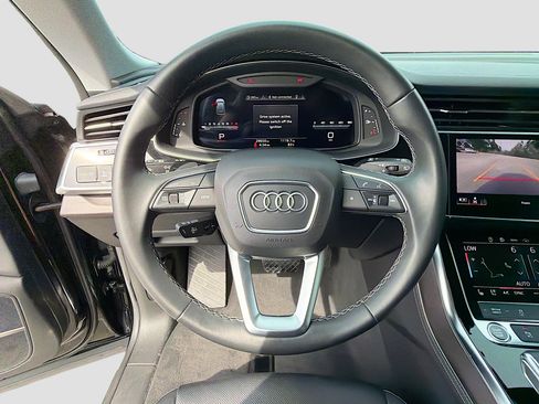 Used 2023 Audi Q8 Premium Plus AWD/4WD image 39