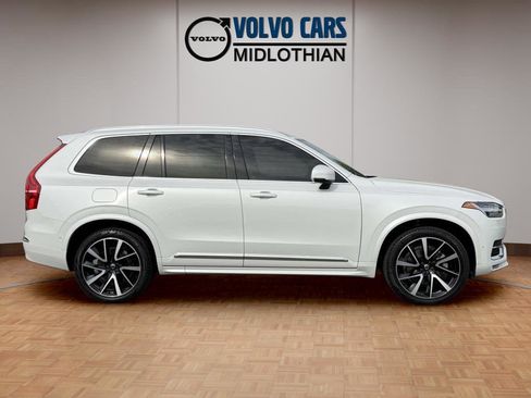 Used 2023 Volvo XC90 B5 Plus AWD/4WD image 19