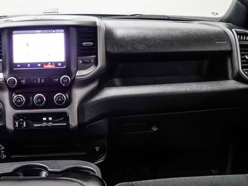 Used 2024 RAM 3500 Tradesman w/ Chrome Appearance Group AWD/4WD image 18