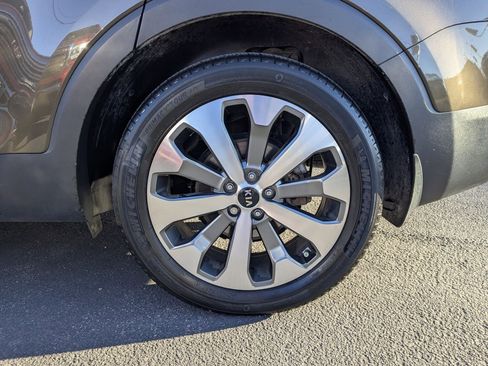 Used 2020 Kia Telluride SX image 35