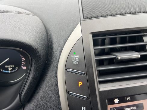 Used 2018 Lincoln MKC Premiere image 15