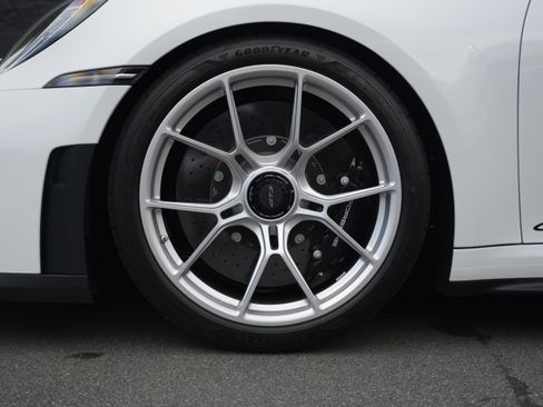 Certified 2026 Porsche 911 GT3 RWD image 38