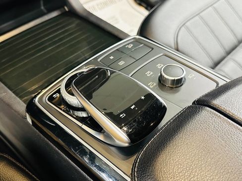 Used 2019 Mercedes-Benz GLE 400 4MATIC image 15