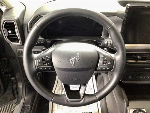 Used 2025 Ford Bronco Sport Badlands image 19