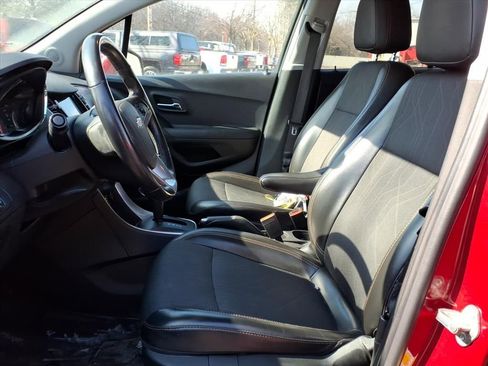 Used 2019 Chevrolet Trax LT w/ Driver Confidence Package FWD image 11