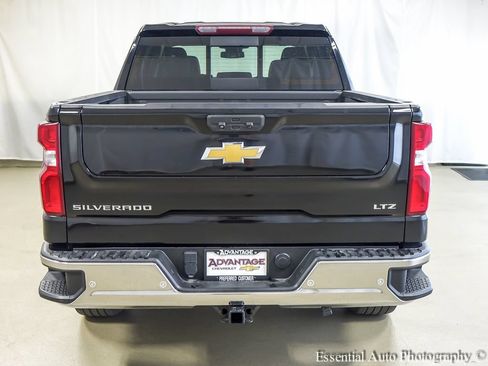 Used 2022 Chevrolet Silverado 1500 LTZ w/ LTZ Premium Package AWD/4WD image 6