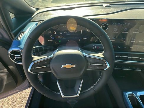 New 2026 Chevrolet Equinox EV LT image 19