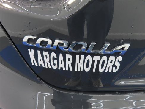 Used 2025 Toyota Corolla LE FWD image 9