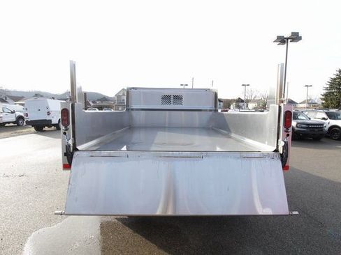 New 2024 Ford F550 4x4 Regular Cab Super Duty image 5