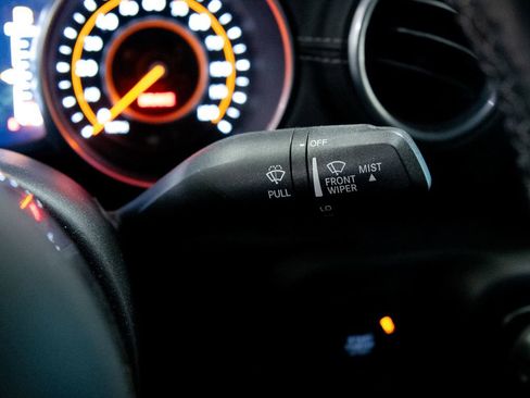 Used 2018 Jeep Wrangler Unlimited Sahara image 27