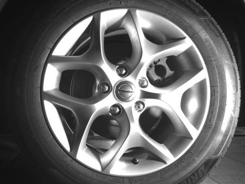 Used 2018 Chrysler Pacifica Touring Plus w/ Tire & Wheel Group FWD image 13