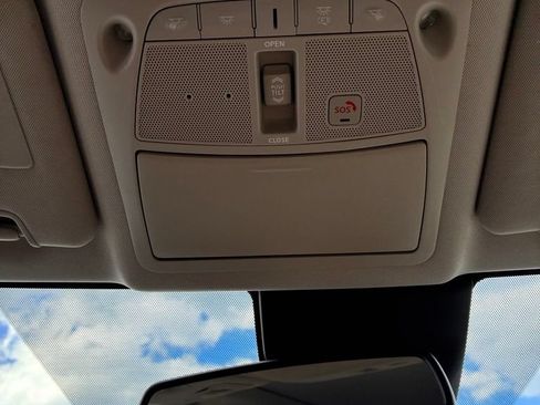 Used 2018 Nissan Rogue SL w/ Premium Package AWD/4WD image 39