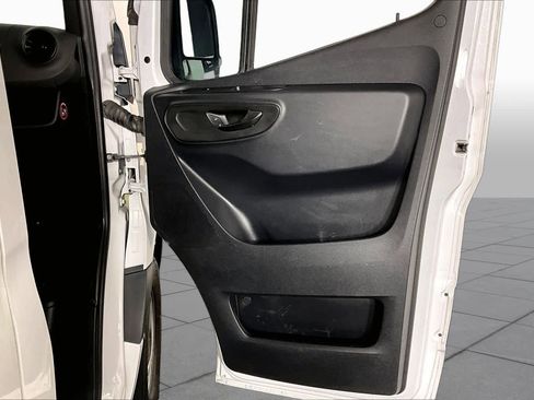 Used 2019 Mercedes-Benz Sprinter 144 image 20