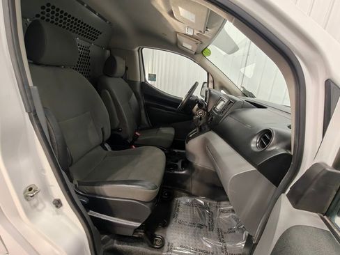 Used 2018 Chevrolet City Express LS image 27