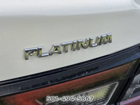Used 2023 Nissan Maxima Platinum w/ Sport Mat Group FWD image 10