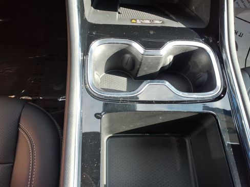 Used 2026 Chevrolet Traverse LT FWD image 22
