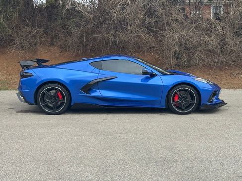 Used 2020 Chevrolet Corvette Stingray Preferred Cpe w/ 2LT Preferred Equipment Group RWD image 4