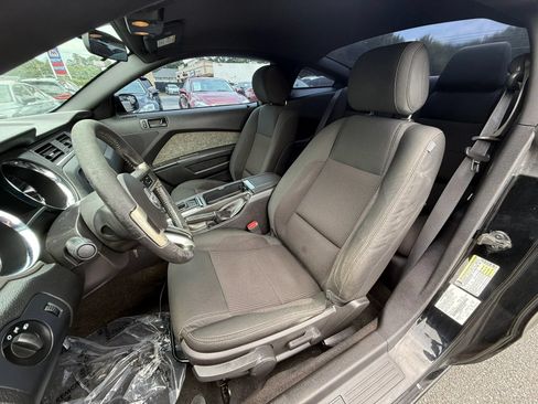 Used 2014 Ford Mustang Coupe RWD image 18