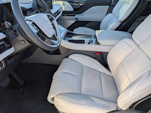 New 2026 Lincoln Aviator Reserve w/ Luxury Package image 15