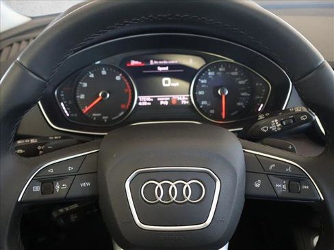 Used 2023 Audi Q5 2.0T Premium w/ Convenience Package AWD/4WD image 16