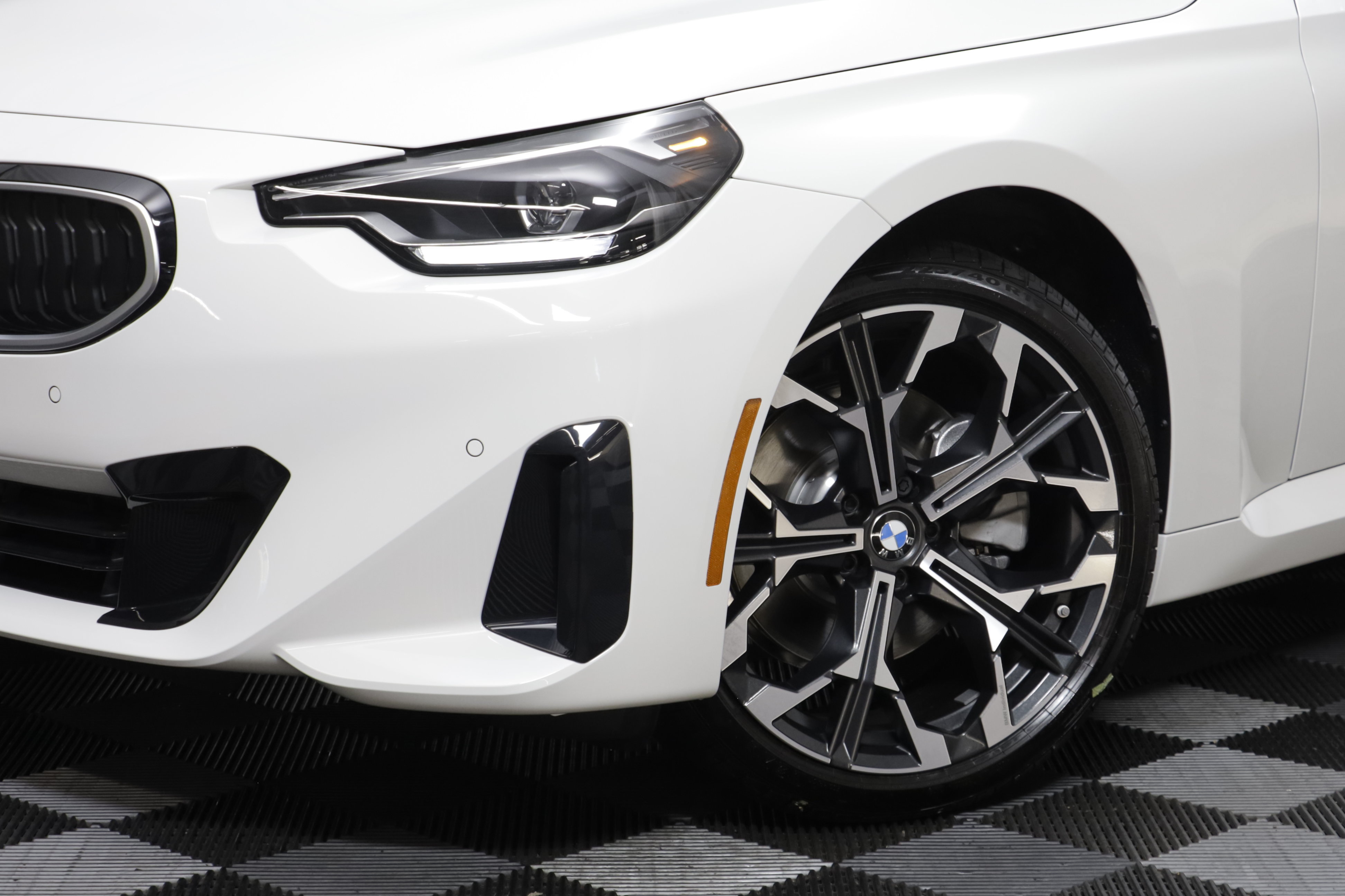 New 2026 BMW 230i xDrive Coupe w/ Convenience Package AWD/4WD image 4