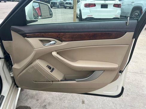 Used 2010 Cadillac CTS Luxury RWD image 16