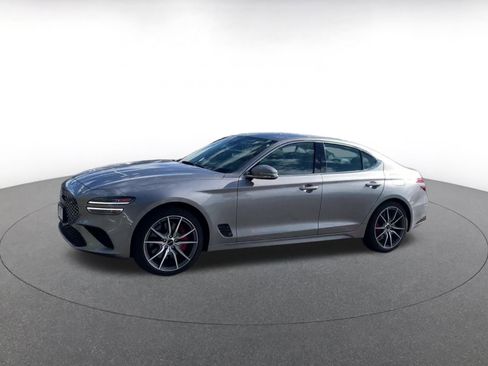 Used 2025 Genesis G70 2.5T image 8