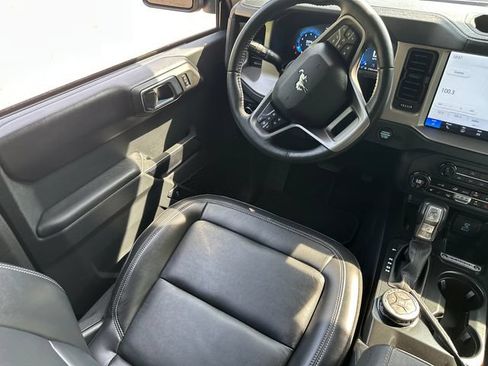 Used 2025 Ford Bronco Outer Banks AWD/4WD image 19