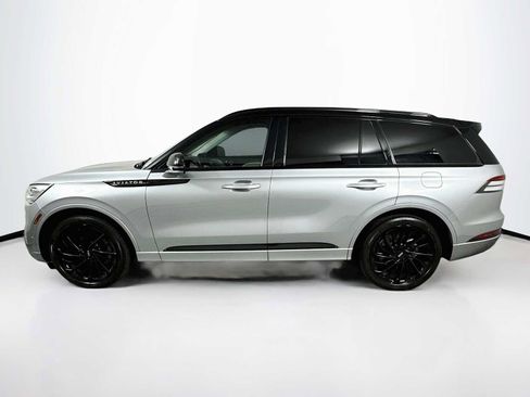 Used 2023 Lincoln Aviator Black Label AWD/4WD image 2