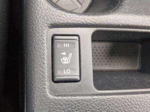 Used 2015 Nissan Rogue SV w/ SV Premium Package FWD image 24