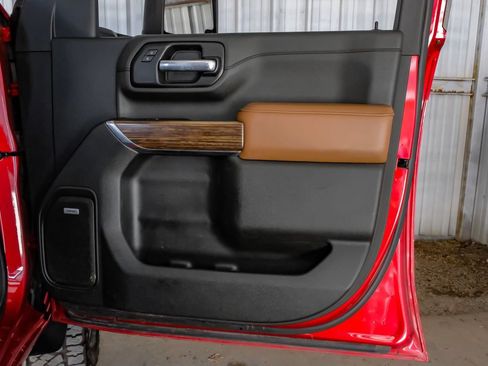 Used 2022 Chevrolet Silverado 3500 High Country w/ Technology Package AWD/4WD image 46