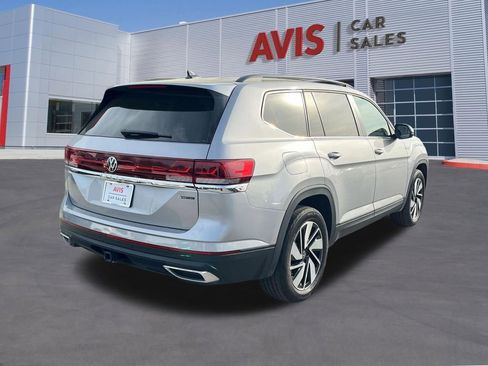 Used 2025 Volkswagen Atlas SE AWD/4WD image 6