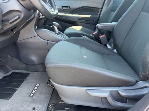 Used 2025 Nissan Kicks Play S FWD image 11