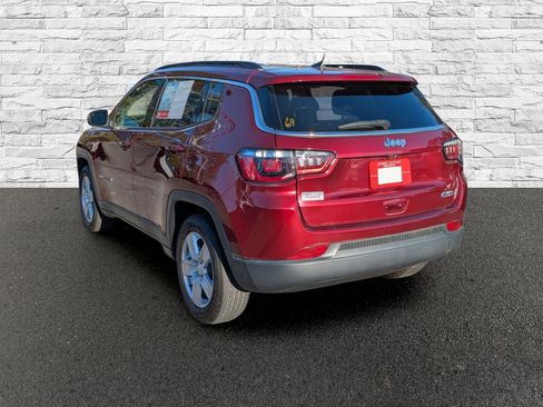 Used 2022 Jeep Compass Latitude FWD image 8