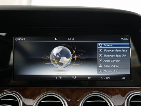 Used 2019 Mercedes-Benz E 300 4MATIC image 57