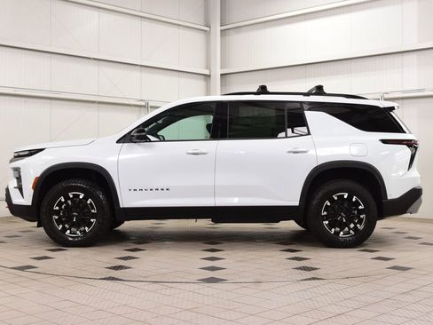 New 2026 Chevrolet Traverse Z71 w/ Enhanced Driving Package AWD/4WD image 4
