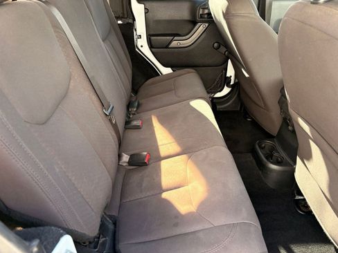 Used 2017 Jeep Wrangler Unlimited Sport w/ Connectivity Group image 25