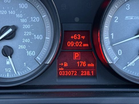 Used 2015 BMW Z4 sDrive35is image 27