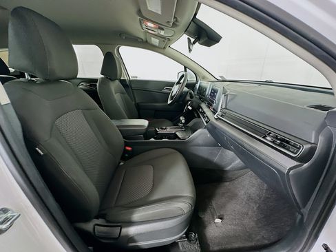 Used 2025 Kia Sportage LX FWD image 28