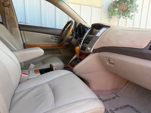 Used 2006 Lexus RX 330 FWD image 15