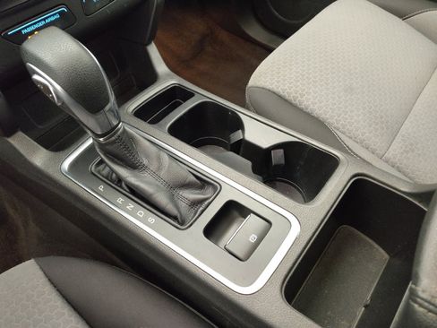 Used 2019 Ford Escape SE FWD image 26